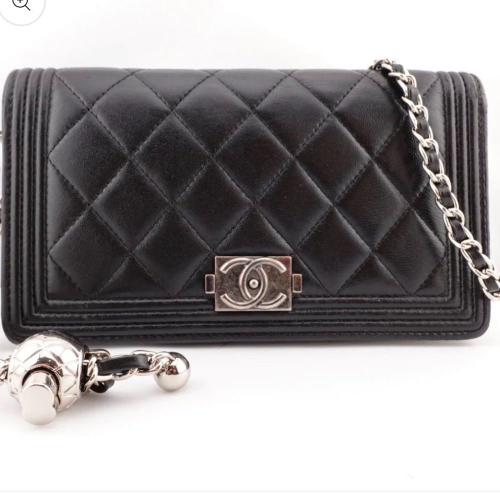 Authentic CHANEL Boy Bifold Wallet On Chain WOC bag